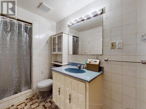 10 Bengal Court, Toronto (Glenfield-Jane Heights), ON - Indoor Photo Showing Bathroom