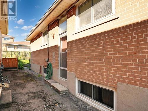 10 Bengal Court, Toronto (Glenfield-Jane Heights), ON - Outdoor With Exterior