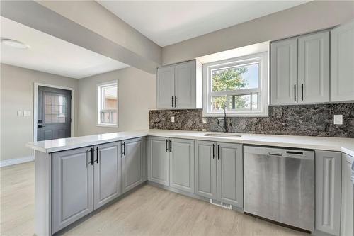 2009 Brampton Street, Hamilton, ON - Indoor Photo Showing Kitchen