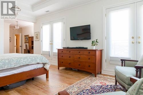 902 - 4000 Creekside Drive, Hamilton, ON - Indoor Photo Showing Bedroom