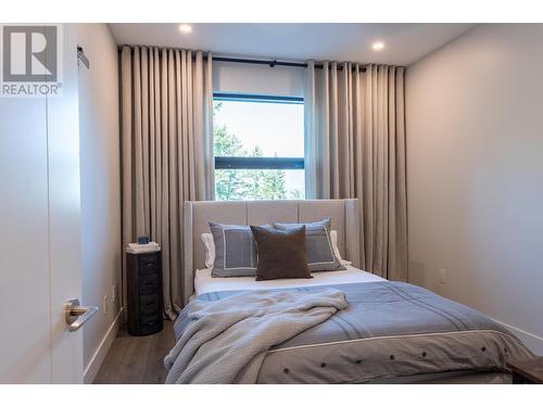 2196 Aster Court, Kamloops, BC - Indoor Photo Showing Bedroom