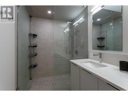 2196 Aster Court, Kamloops, BC - Indoor Photo Showing Bathroom