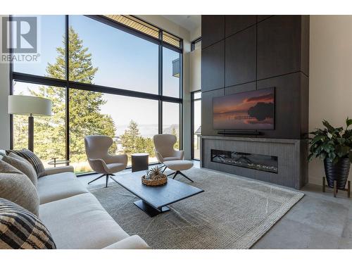 2196 Aster Court, Kamloops, BC - Indoor Photo Showing Living Room With Fireplace