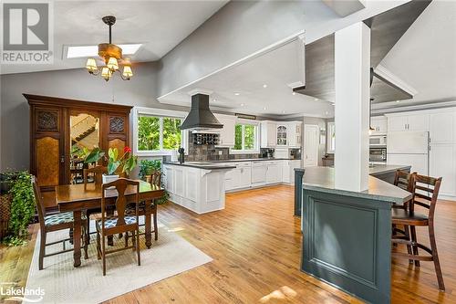 1047 Balmoral Lane, Gooderham, ON - Indoor Photo Showing Dining Room