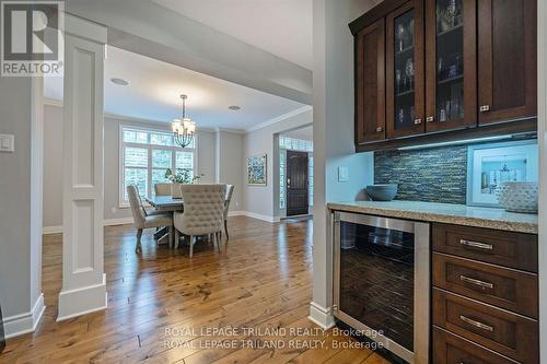 1411 Shore Road, London, ON - Indoor Photo Showing Dining Room