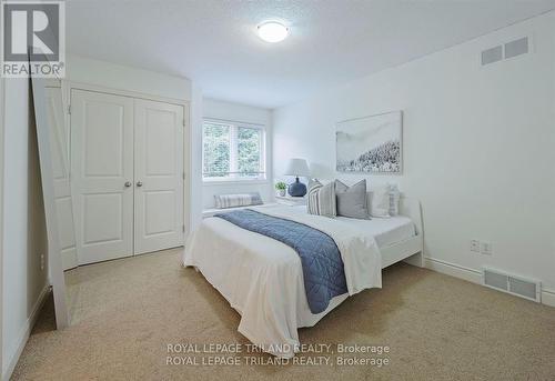 1411 Shore Road, London, ON - Indoor Photo Showing Bedroom