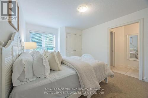 1411 Shore Road, London, ON - Indoor Photo Showing Bedroom