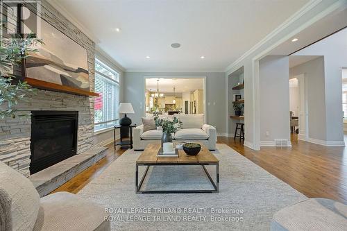 1411 Shore Road, London, ON - Indoor Photo Showing Living Room With Fireplace