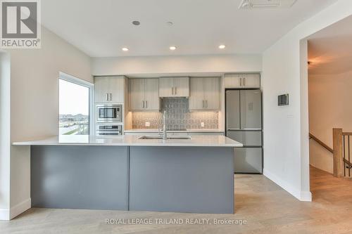 Unit B - 2050 Linkway Boulevard, London, ON - Indoor Photo Showing Kitchen With Upgraded Kitchen