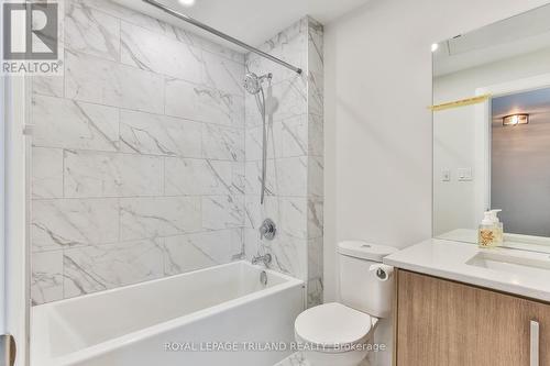 Unit B - 2050 Linkway Boulevard, London, ON - Indoor Photo Showing Bathroom