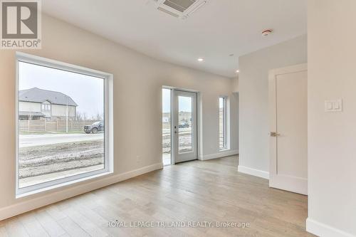 Unit A - 2050 Linkway Boulevard, London, ON - Indoor Photo Showing Other Room