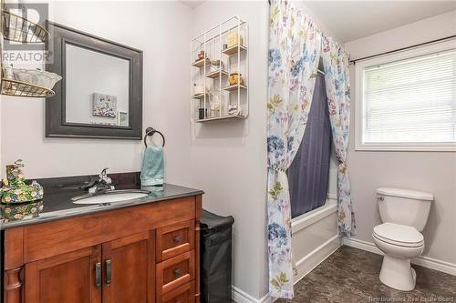 23 Holland Lane, Cambridge-Narrows, NB - Indoor Photo Showing Bathroom