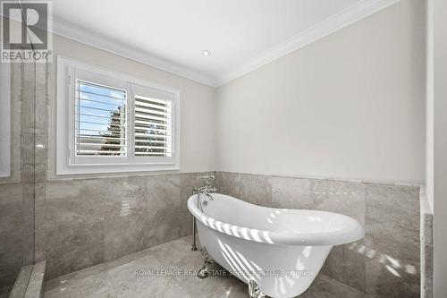 60 River Glen Boulevard, Oakville, ON - Indoor Photo Showing Bathroom