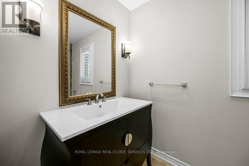 60 River Glen Boulevard, Oakville (River Oaks), ON - Indoor Photo Showing Bathroom