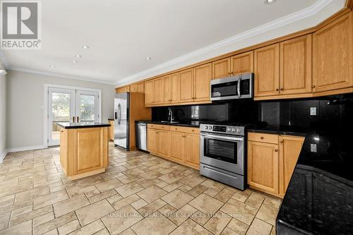 60 River Glen Boulevard, Oakville (River Oaks), ON - Indoor Photo Showing Kitchen