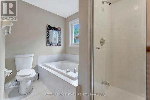 51 Banbury Drive, Hamilton (Ancaster), ON - Indoor Photo Showing Bathroom