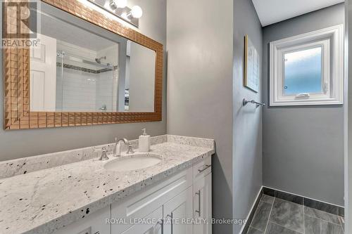 51 Banbury Drive, Hamilton (Ancaster), ON - Indoor Photo Showing Bathroom