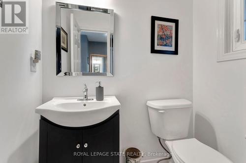 51 Banbury Drive, Hamilton (Ancaster), ON - Indoor Photo Showing Bathroom