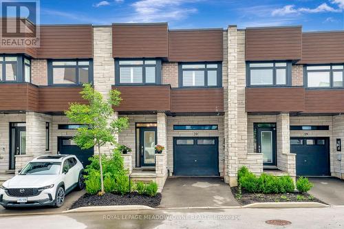 20 - 35 Midhurst Heights, Hamilton (Stoney Creek Mountain), ON - Outdoor With Facade