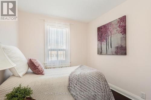 15 Corbett Avenue N, Toronto (Rockcliffe-Smythe), ON - Indoor Photo Showing Bedroom