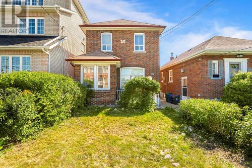 15 Corbett Avenue N, Toronto (Rockcliffe-Smythe), ON - Outdoor