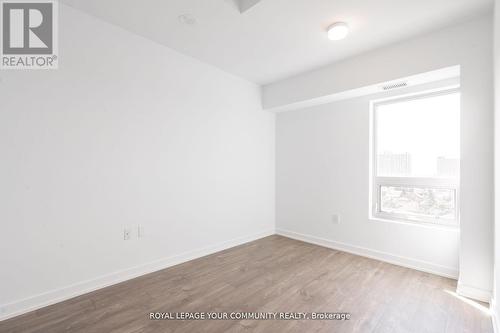 803 - 2433 Dufferin Street, Toronto (Briar Hill-Belgravia), ON - Indoor Photo Showing Other Room