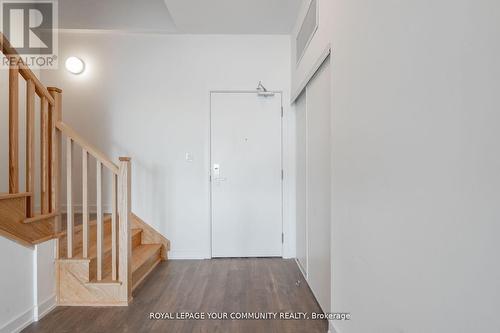 803 - 2433 Dufferin Street, Toronto (Briar Hill-Belgravia), ON - Indoor Photo Showing Other Room