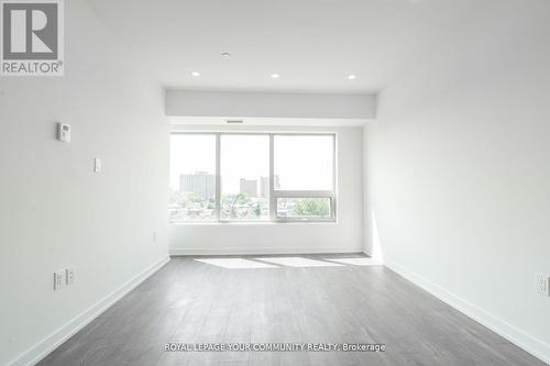 803 - 2433 Dufferin Street, Toronto (Briar Hill-Belgravia), ON - Indoor Photo Showing Other Room