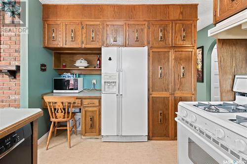 6139 7Th Avenue N, Regina, SK - Indoor Photo Showing Kitchen