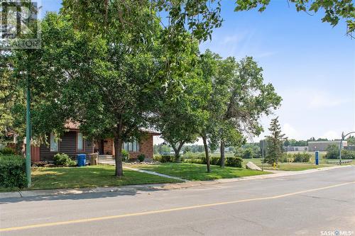 6139 7Th Avenue N, Regina, SK - Outdoor