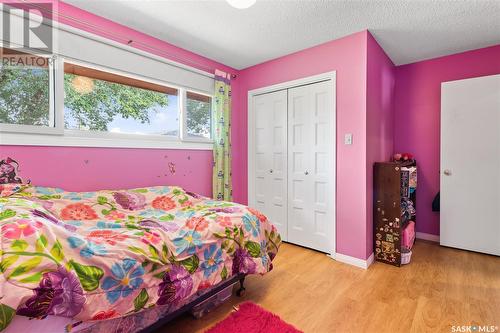 6139 7Th Avenue N, Regina, SK - Indoor Photo Showing Bedroom