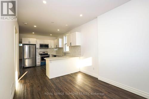 231 Waterloo Street, London, ON - Indoor Photo Showing Kitchen With Stainless Steel Kitchen