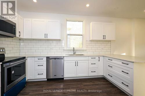 231 Waterloo Street, London, ON - Indoor Photo Showing Kitchen With Stainless Steel Kitchen With Upgraded Kitchen