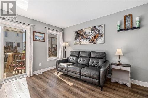 161 Ferrara Drive, Smiths Falls, ON - Indoor Photo Showing Living Room