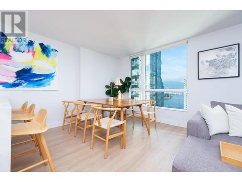 2204 1238 Melville Street, Vancouver, BC - Indoor Photo Showing Dining Room