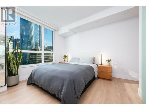 2204 1238 Melville Street, Vancouver, BC - Indoor Photo Showing Bedroom