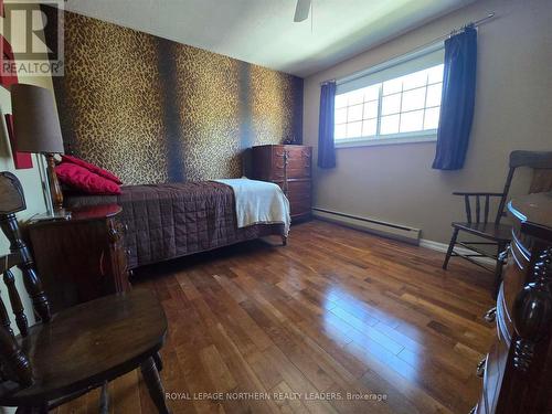 26 Ponderosa Street, Timmins (Gold Centre), ON - Indoor Photo Showing Bedroom