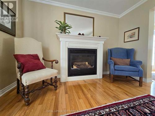 26 Ponderosa Street, Timmins (Gold Centre), ON - Indoor Photo Showing Living Room With Fireplace