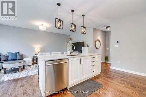 3439 Eternity Way, Oakville, ON - Indoor Photo Showing Kitchen