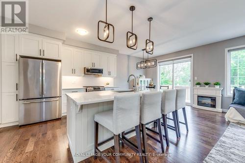 3439 Eternity Way, Oakville, ON - Indoor Photo Showing Kitchen With Upgraded Kitchen