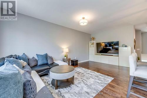 3439 Eternity Way, Oakville, ON - Indoor Photo Showing Living Room