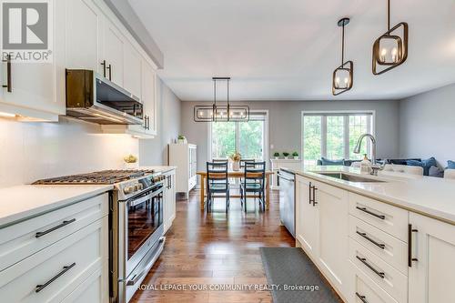 3439 Eternity Way, Oakville, ON - Indoor Photo Showing Kitchen With Upgraded Kitchen