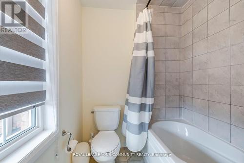 3439 Eternity Way, Oakville, ON - Indoor Photo Showing Bathroom