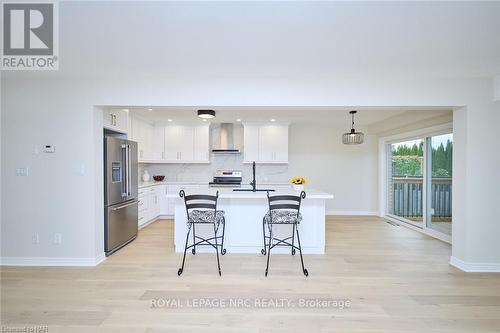 76 Loretta Drive, Niagara-On-The-Lake, ON - Indoor Photo Showing Kitchen