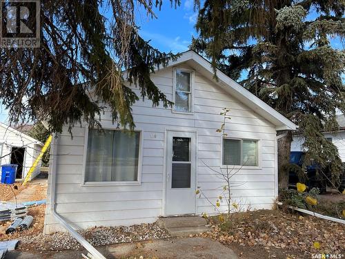 118 2Nd Street W, Leader, SK - Outdoor