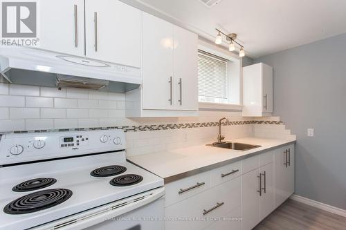 36 Cumberland Drive, Mississauga (Port Credit), ON - Indoor Photo Showing Kitchen