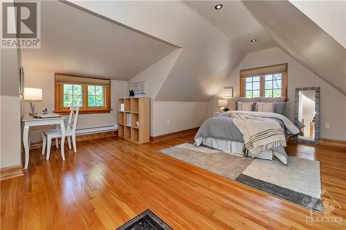 81 Renfrew Avenue, Ottawa, ON - Indoor Photo Showing Bedroom