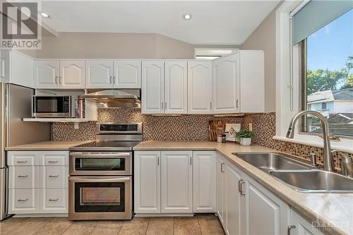 81 Renfrew Avenue, Ottawa, ON - Indoor Photo Showing Kitchen With Double Sink