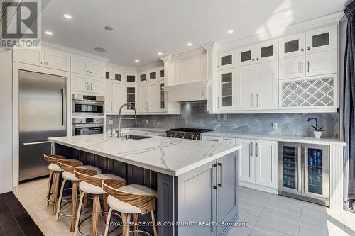 55 Newhouse Boulevard, Caledon, ON - Indoor Photo Showing Kitchen With Upgraded Kitchen