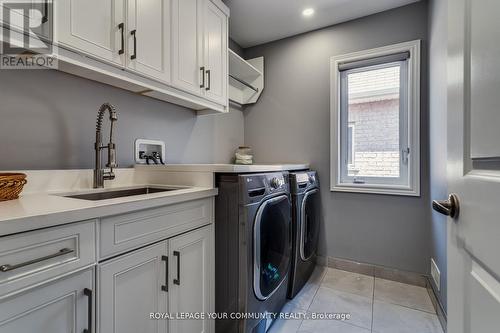 55 Newhouse Boulevard, Caledon, ON - Indoor Photo Showing Laundry Room